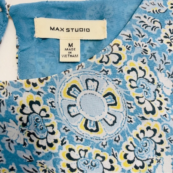 Max Studio Blue Floral Sleeveless Top size M - Picture 6 of 9